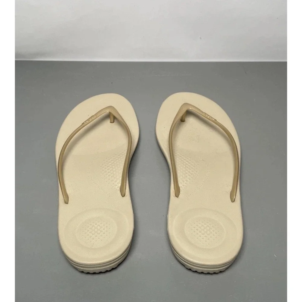 FITFLOP iQushion Beige Thong Flip Flop Sandals Women's Size 8